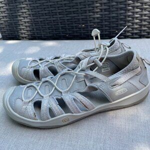 Keen Girls Moxie Sandal Waterproof Outdoor Hiking Play Shoes Water Silver sz 3